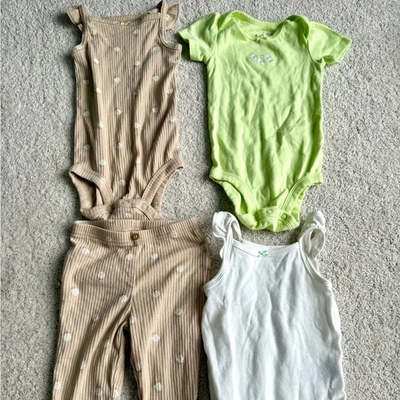 Carter’s bundle neutral Ribbed Baby Set - Picture 1 of 8